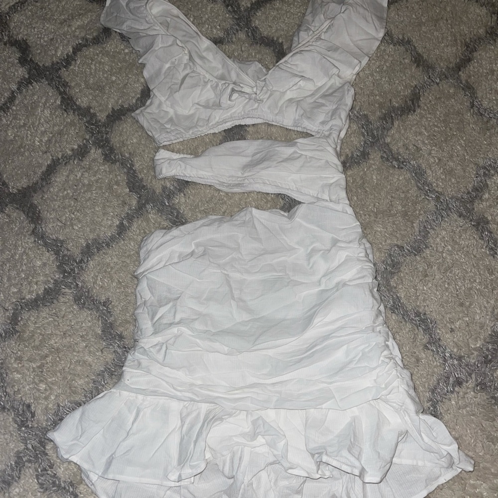 Solid cut out ruffle trim ruched dress